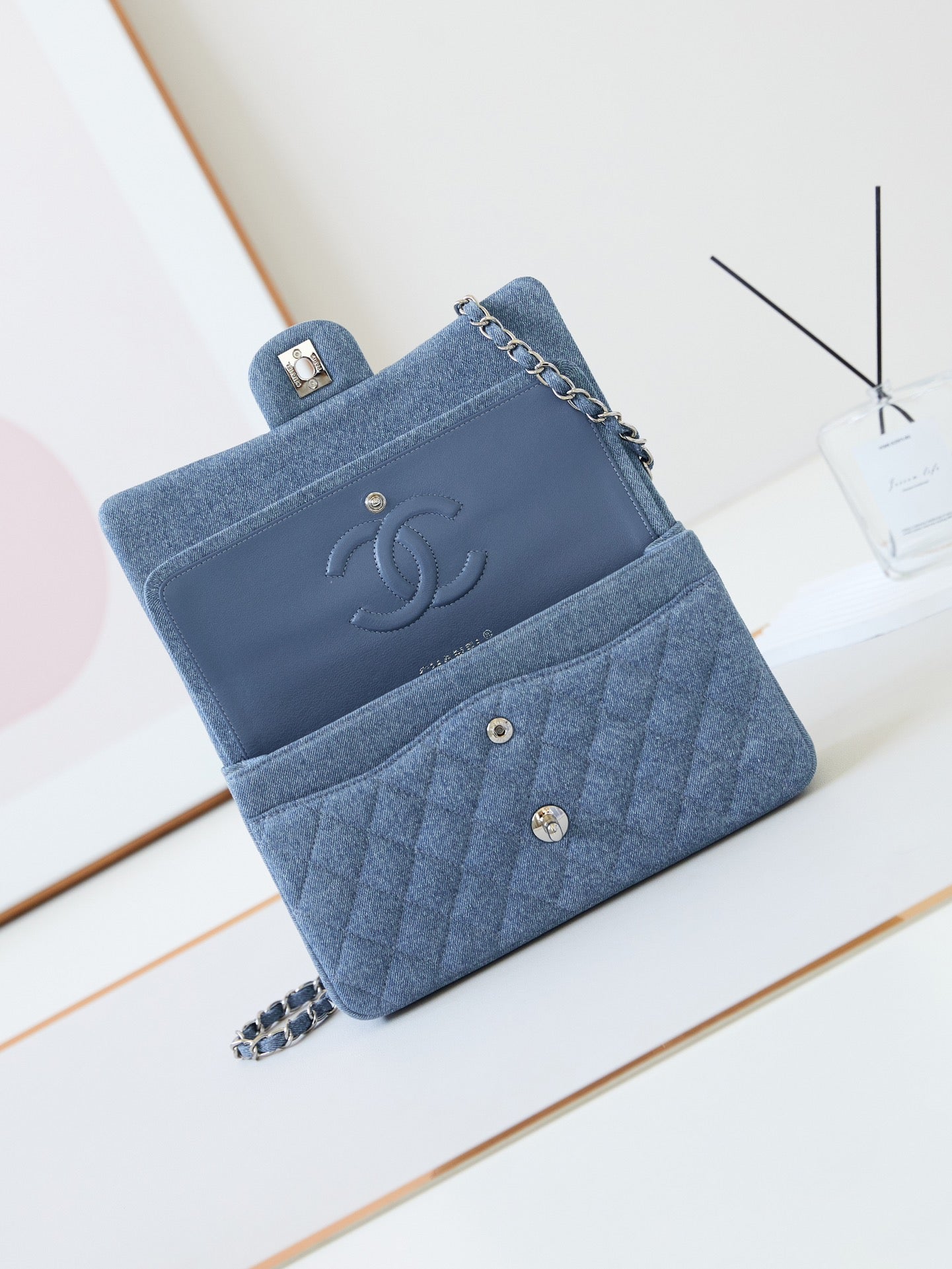 CC 24K フラップバッグ 25cm ブルーデニム シルバー金具