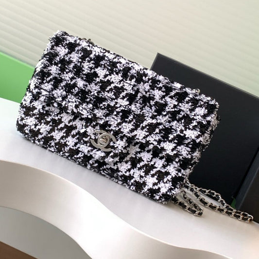 CC 25C Blanc Noir Paillettes Argent Matériel