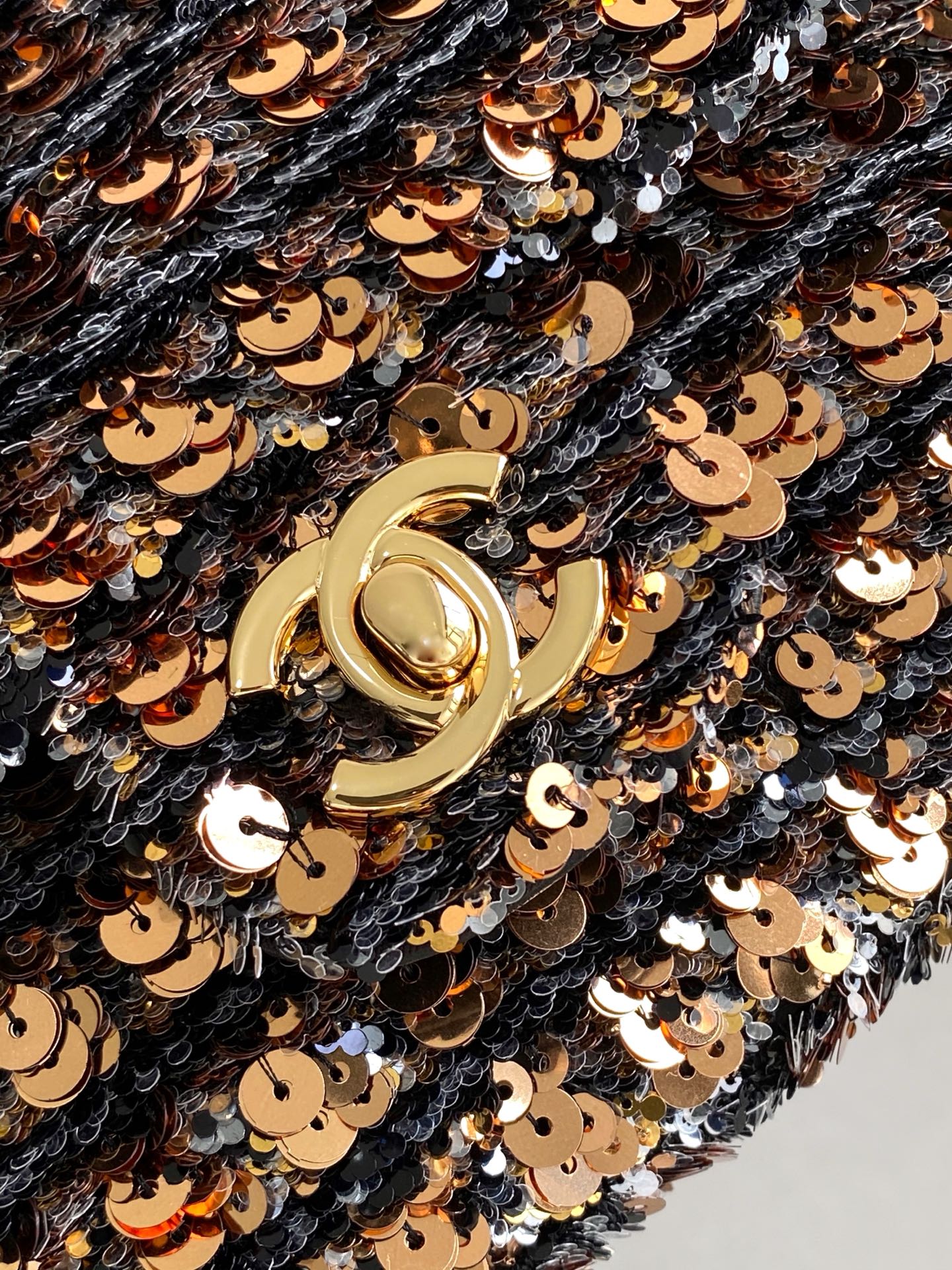 CC 25C Bronze Noir Paillettes Quincaillerie Dorée