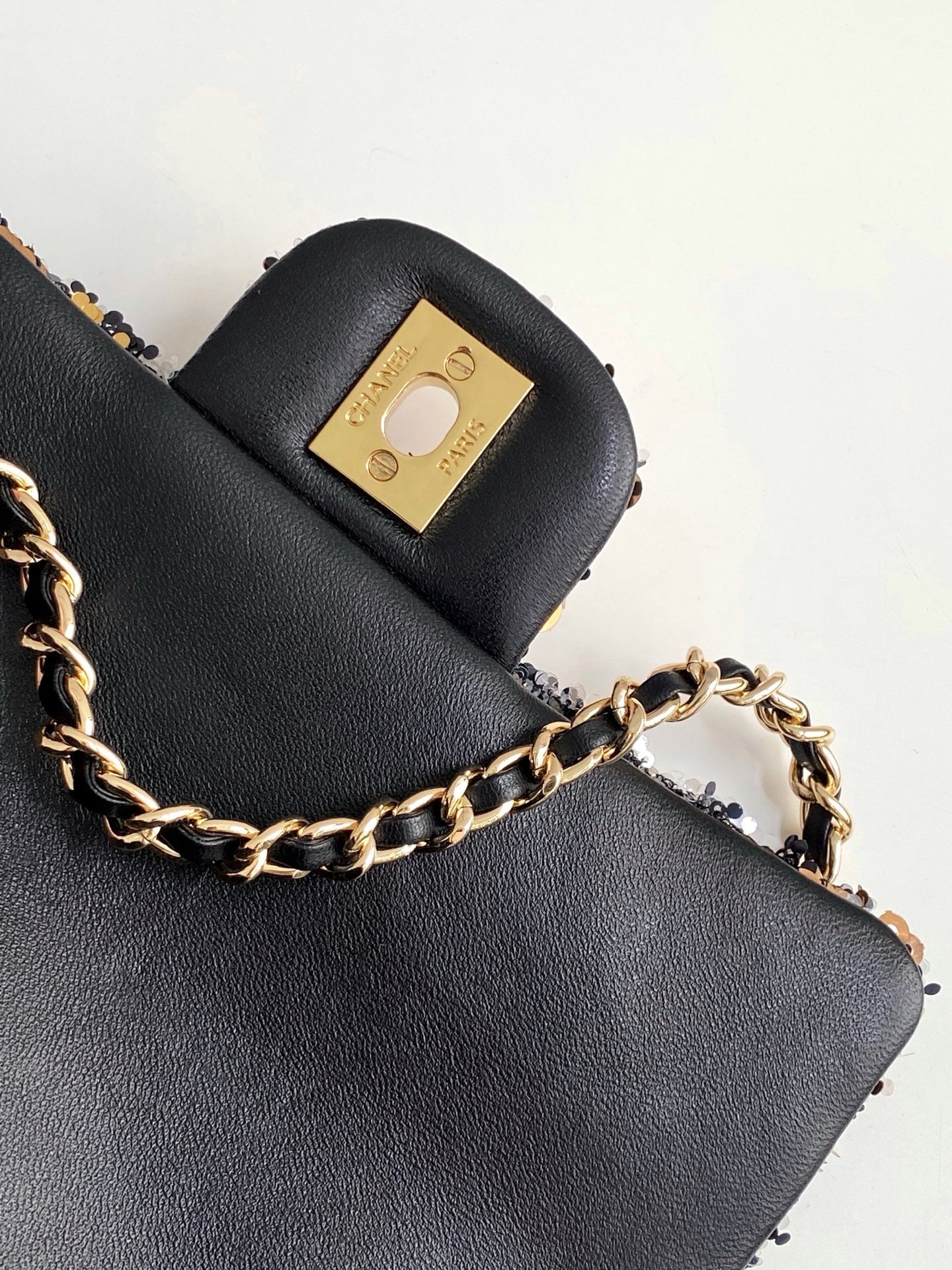 CC 25C Bronze Noir Paillettes Quincaillerie Dorée