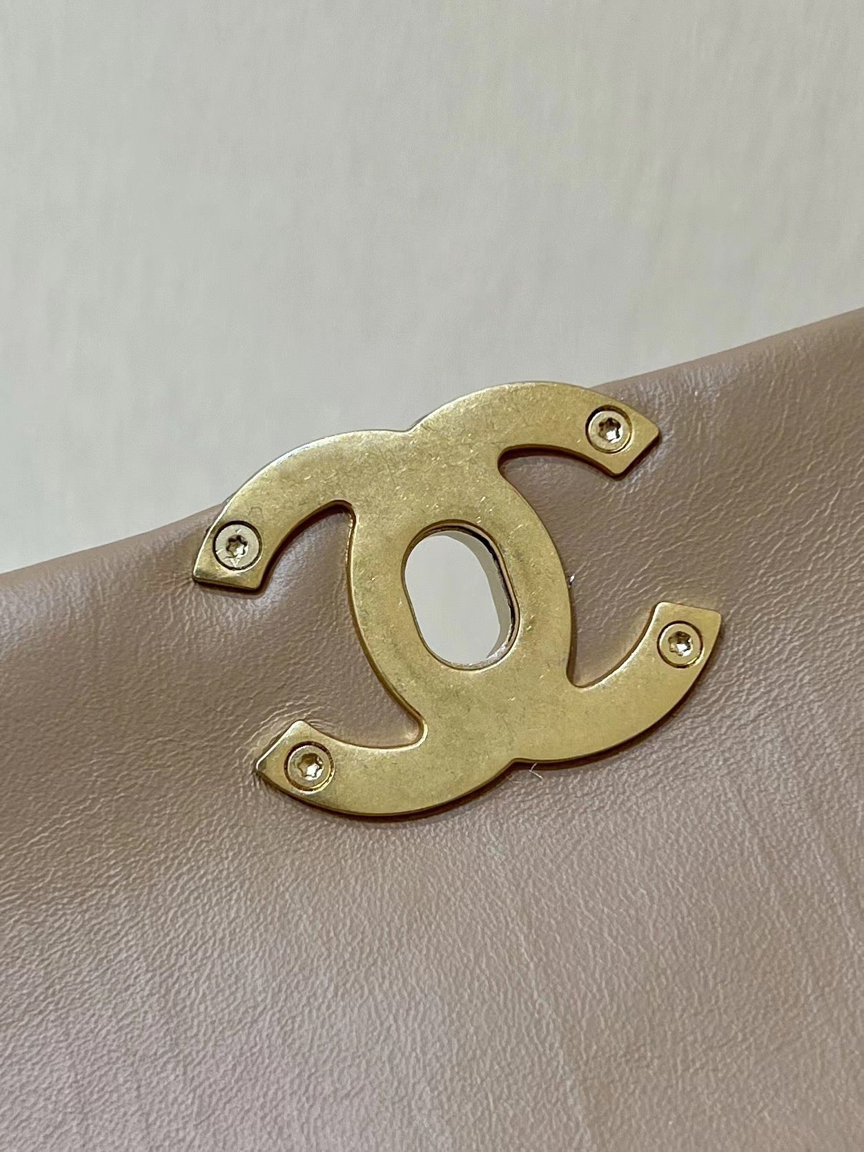 19 SAC À RABAT 20 CUIR DE VEAU BEIGE BODIN QUINCAILLERIE DORÉ 