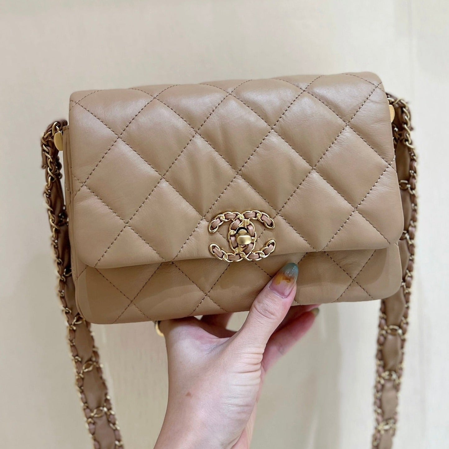 19 SAC À RABAT 20 CUIR DE VEAU BEIGE BODIN QUINCAILLERIE DORÉ 