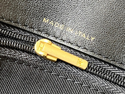 19 FLAP BAG 18 BLACK BODIN CALFSKIN GOLD HARDWARE