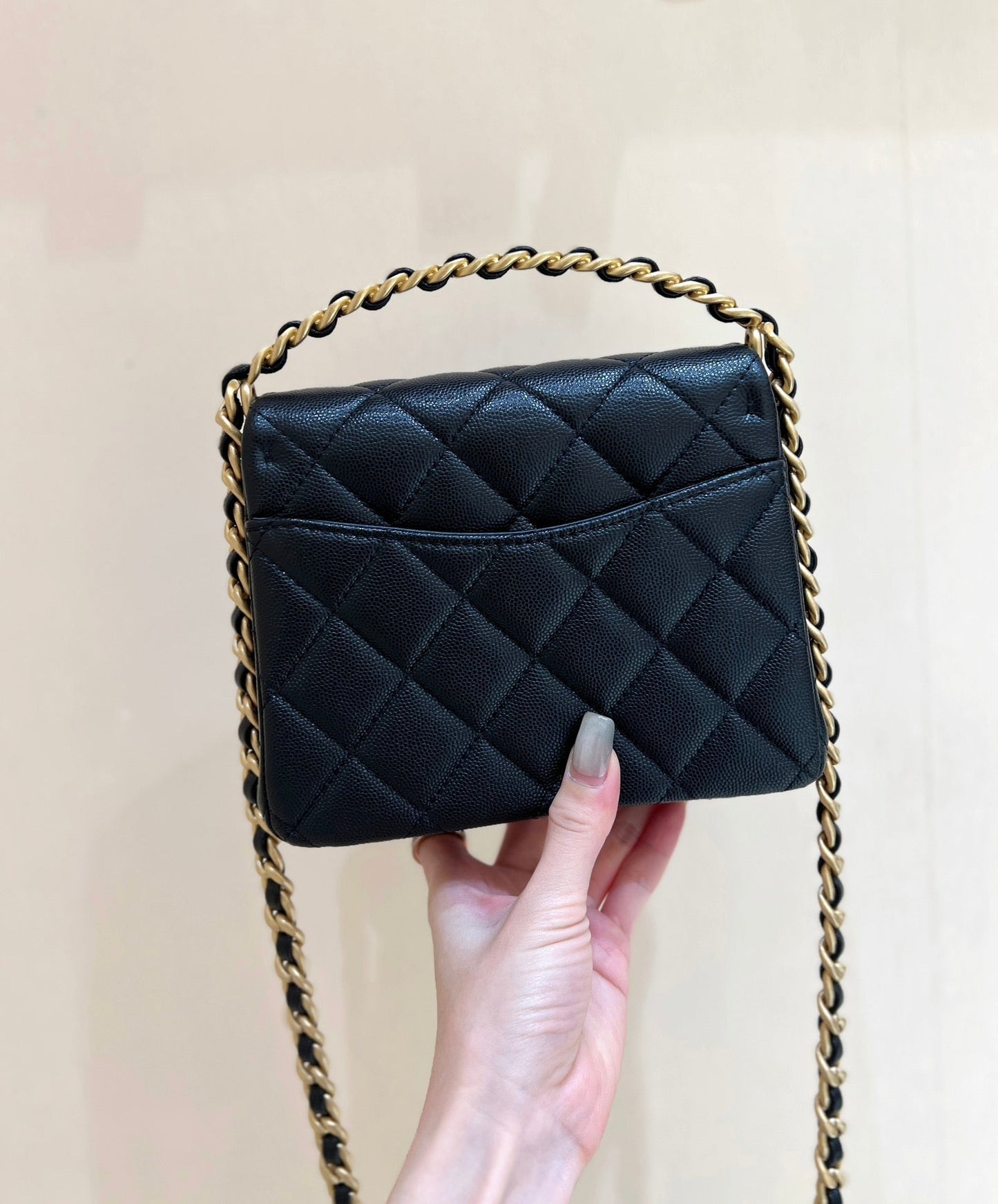 24s 31 ruecambon 15cm cuir caviar noir