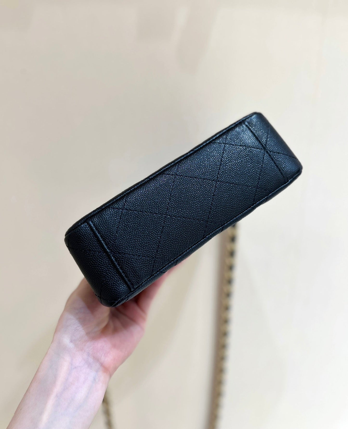 24s 31 ruecambon 15cm cuir caviar noir
