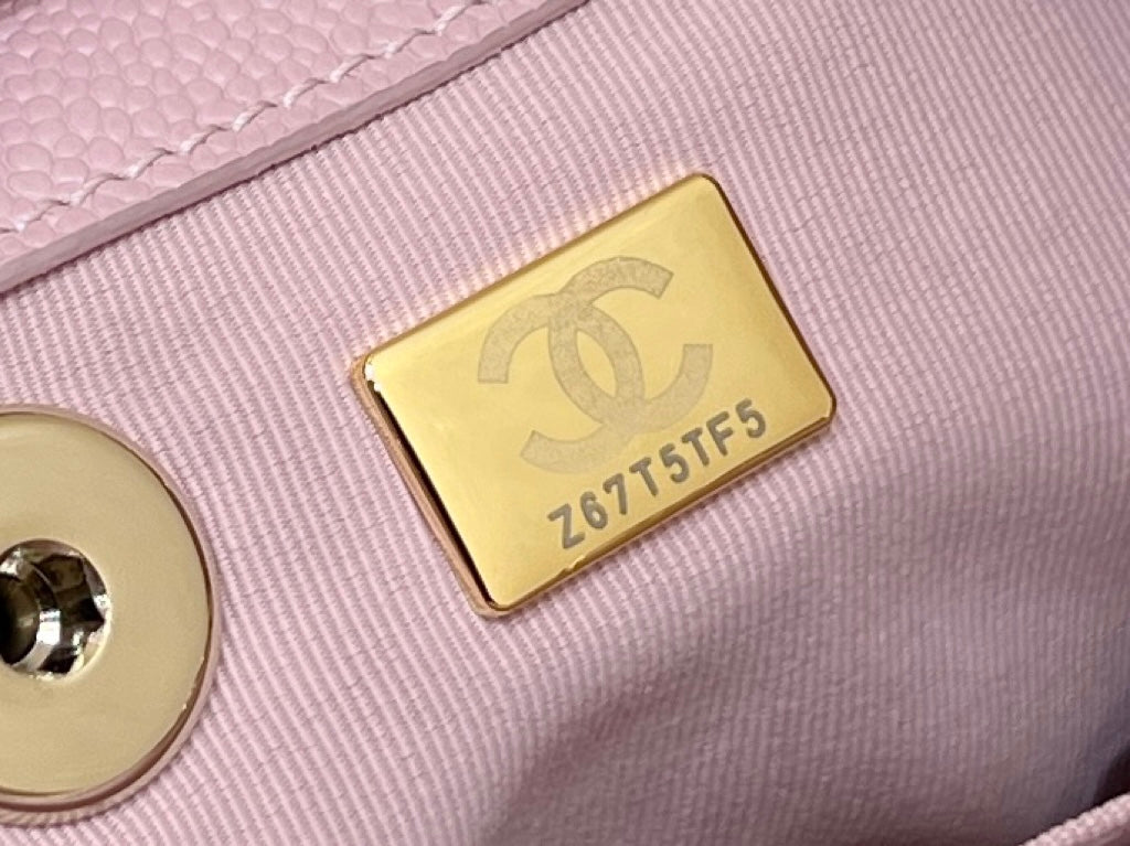 Sac à dos 24a duma en cuir caviar rose avec accessoires dorés clairs