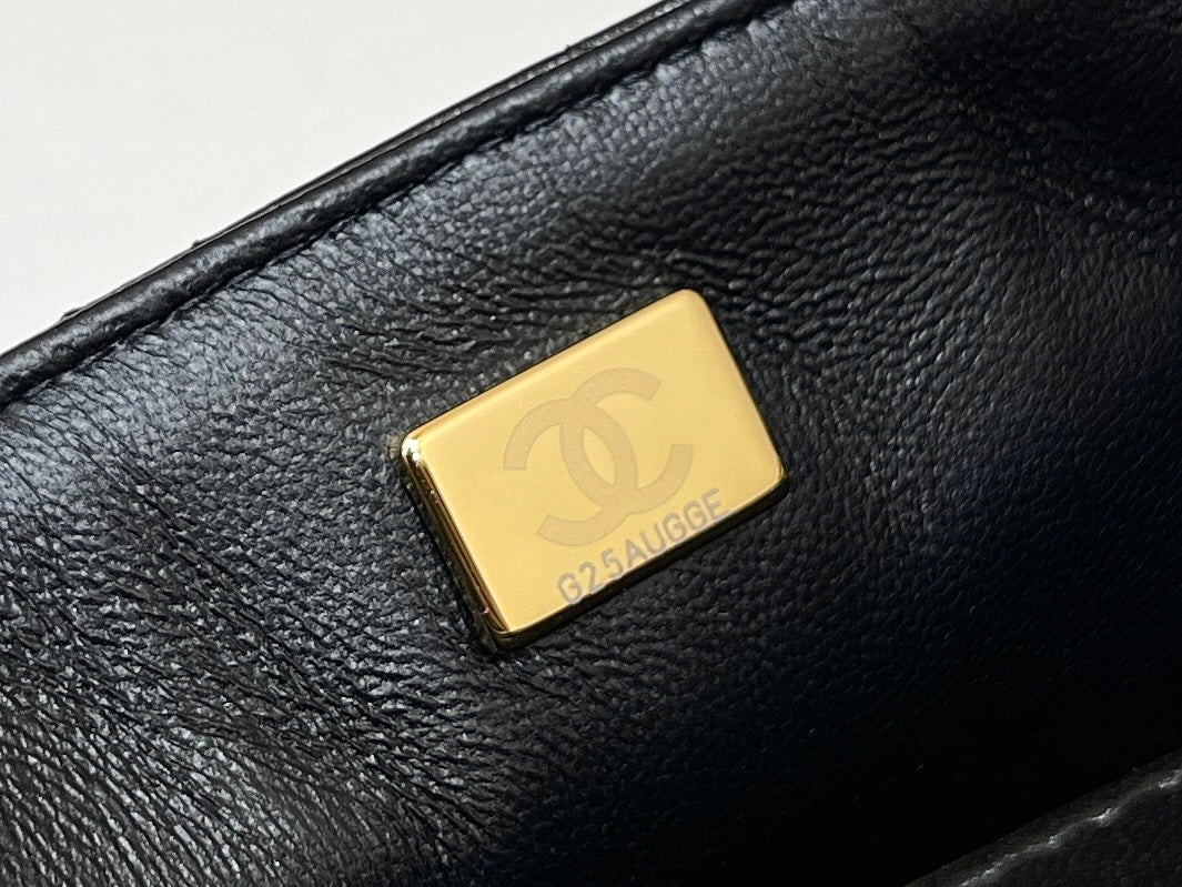 CC 24K ミニフラップバッグ 18cm ブラック ラムスキン ゴールド金具