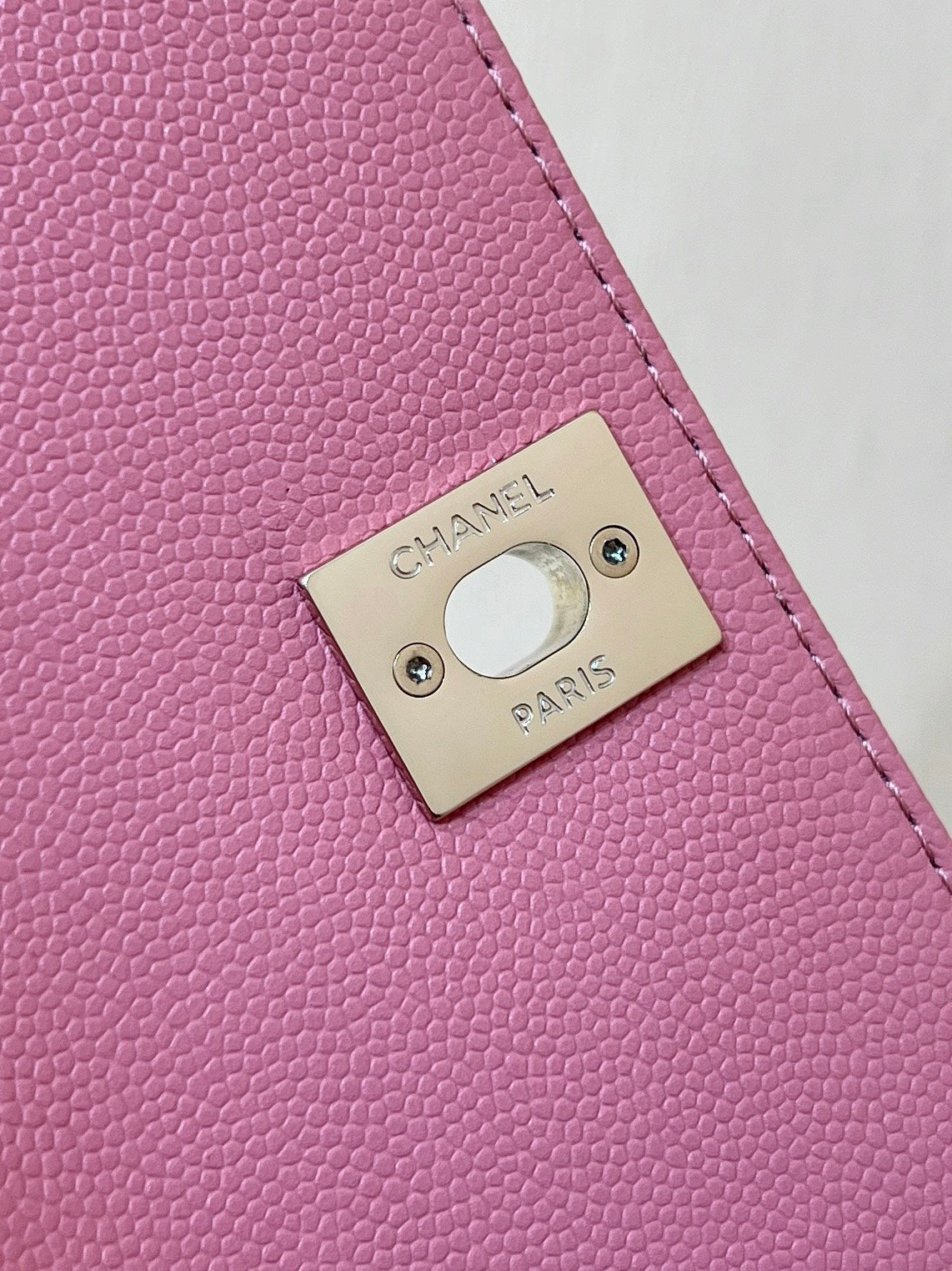 CC 24K Coco Hanle Nano 18 cm Cuir de veau grainé rose Quincaillerie dorée