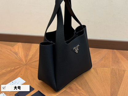 SAC PANIER PRA 25 EN CUIR DE VEAU NOIR