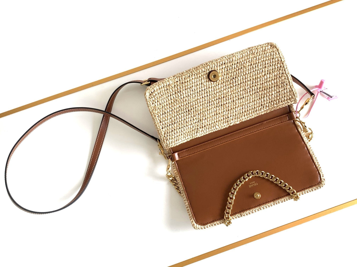 Celin Multipochette 23 en cuir de veau beige avec garnitures en raphia