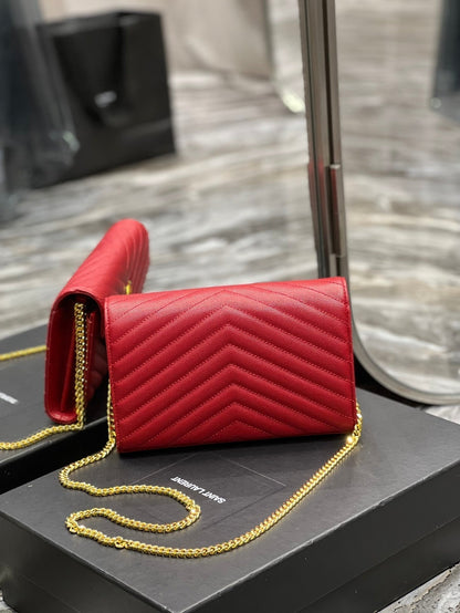 YL WOC 22 CHEVRON ROUGE CAVIAR QUINCAILLERIE OR