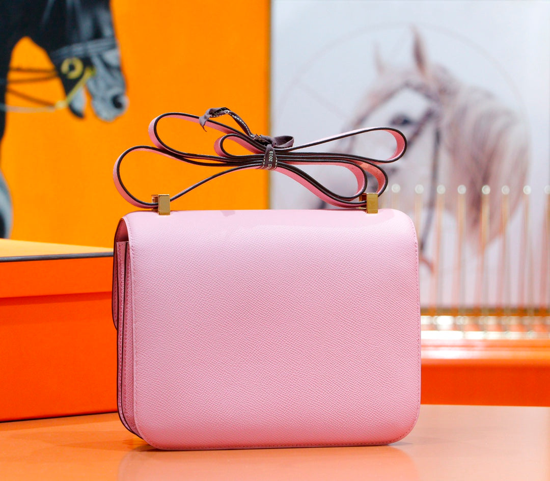 Constance 24 cuir Epsom rose et quincaillerie argentée