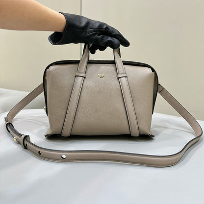 SAC FENDI 27 EN CUIR DE VEAU MARRON BRUN AVEC QUINCAILLERIE DORÉ