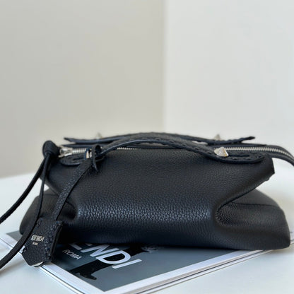 BY THE WAY SELLERIA GRAND SAC 29 EN CUIR DE VEAU NOIR