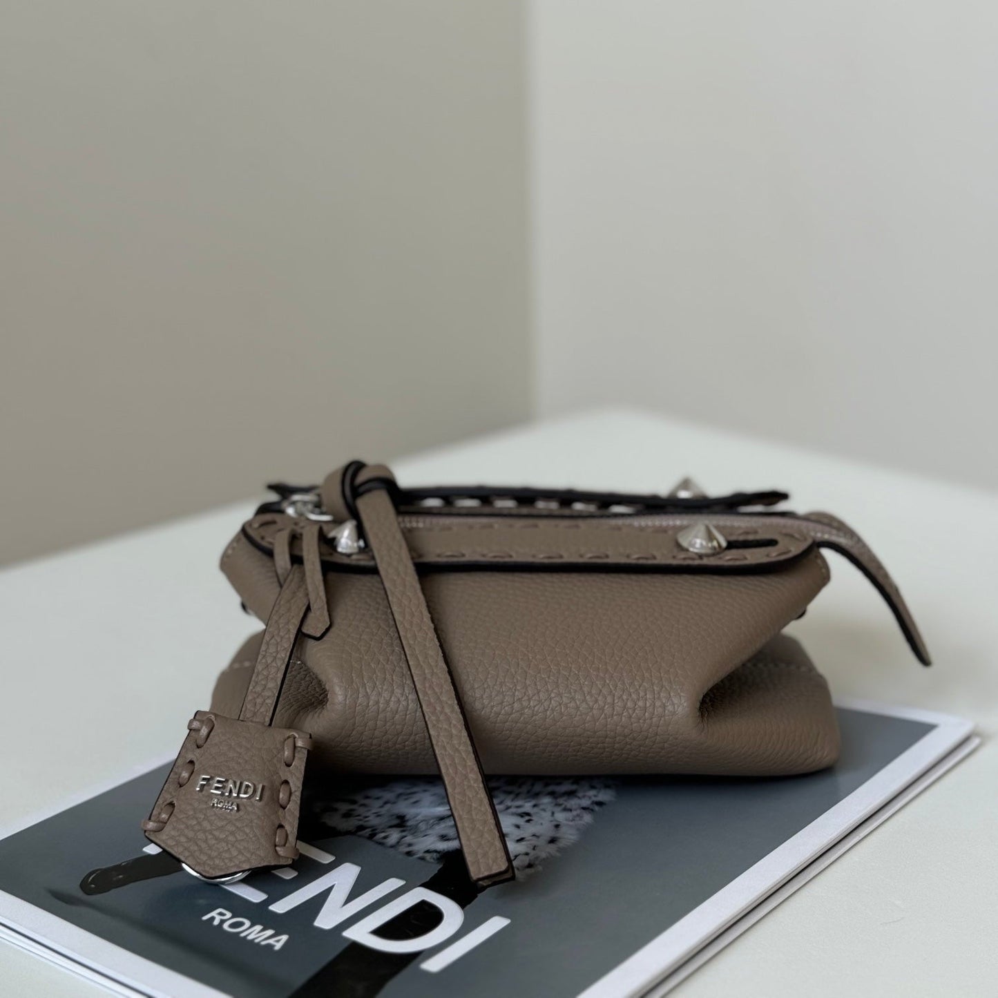 BY THEWAY SELLERIA MINI 20 EN CUIR DE VEAU GRAINÉ MARRON MOYEN
