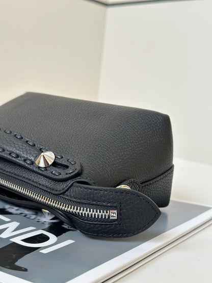 BY THE WAY SELLERIA PETIT SAC 20 EN CUIR DE VEAU NOIR
