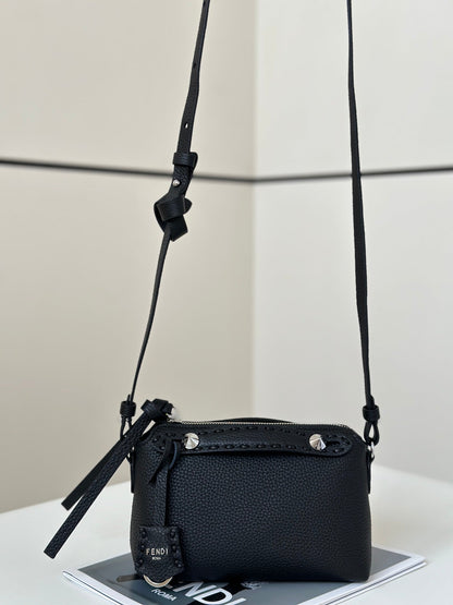 BY THE WAY SELLERIA PETIT SAC 20 EN CUIR DE VEAU NOIR