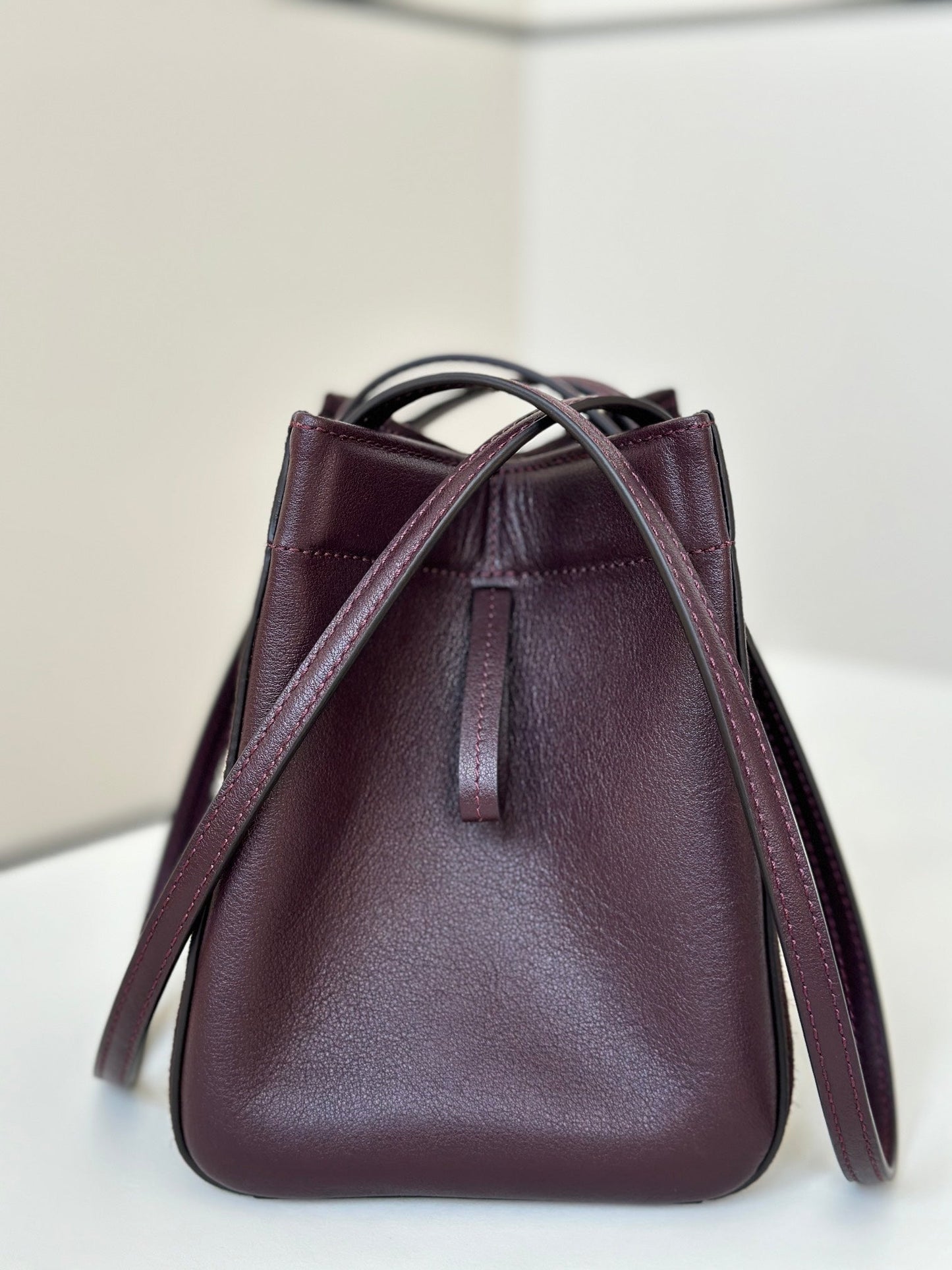 ORIGAMI MINI 19 EN CUIR D'AGNEAU ET DAIM ROUGE VIN