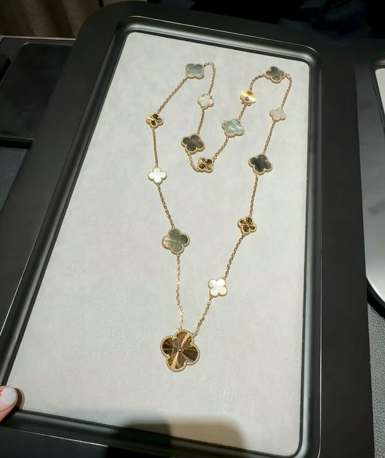 DETACHABLE CLOVER 15(11+4) FLOWER ROSE GOLD NECKLACE SET