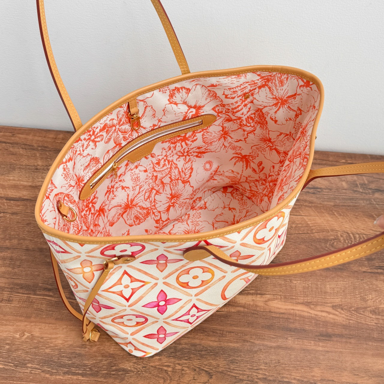 Sac à dos Neverfull mm 31 cm en toile monogrammée corail