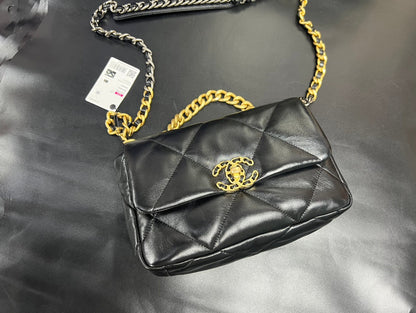 フラップバッグ 26cm ゴールド金具 ブラックカーフスキン
