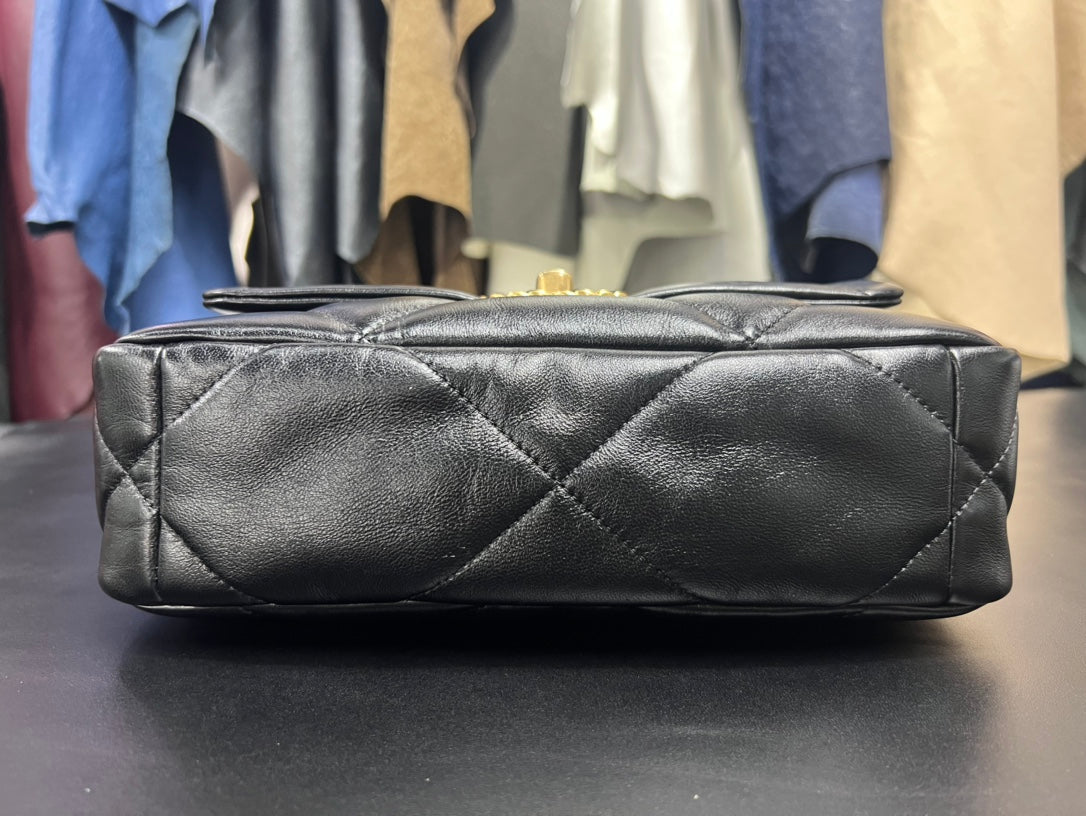 フラップバッグ 26cm ゴールド金具 ブラックカーフスキン
