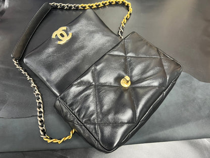 フラップバッグ 26cm ゴールド金具 ブラックカーフスキン