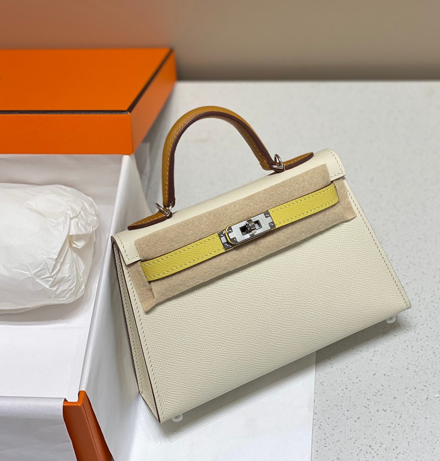 HM KELLY MINI 20 BLANC JAUNE MARRON EPSOM QUINCAILLERIE ARGENTÉE