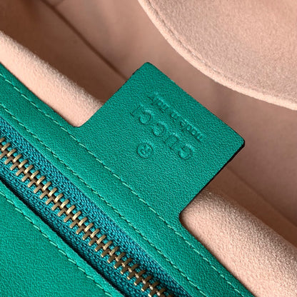 GG Marmont 26,5 cm en cuir de veau vert avec finitions dorées
