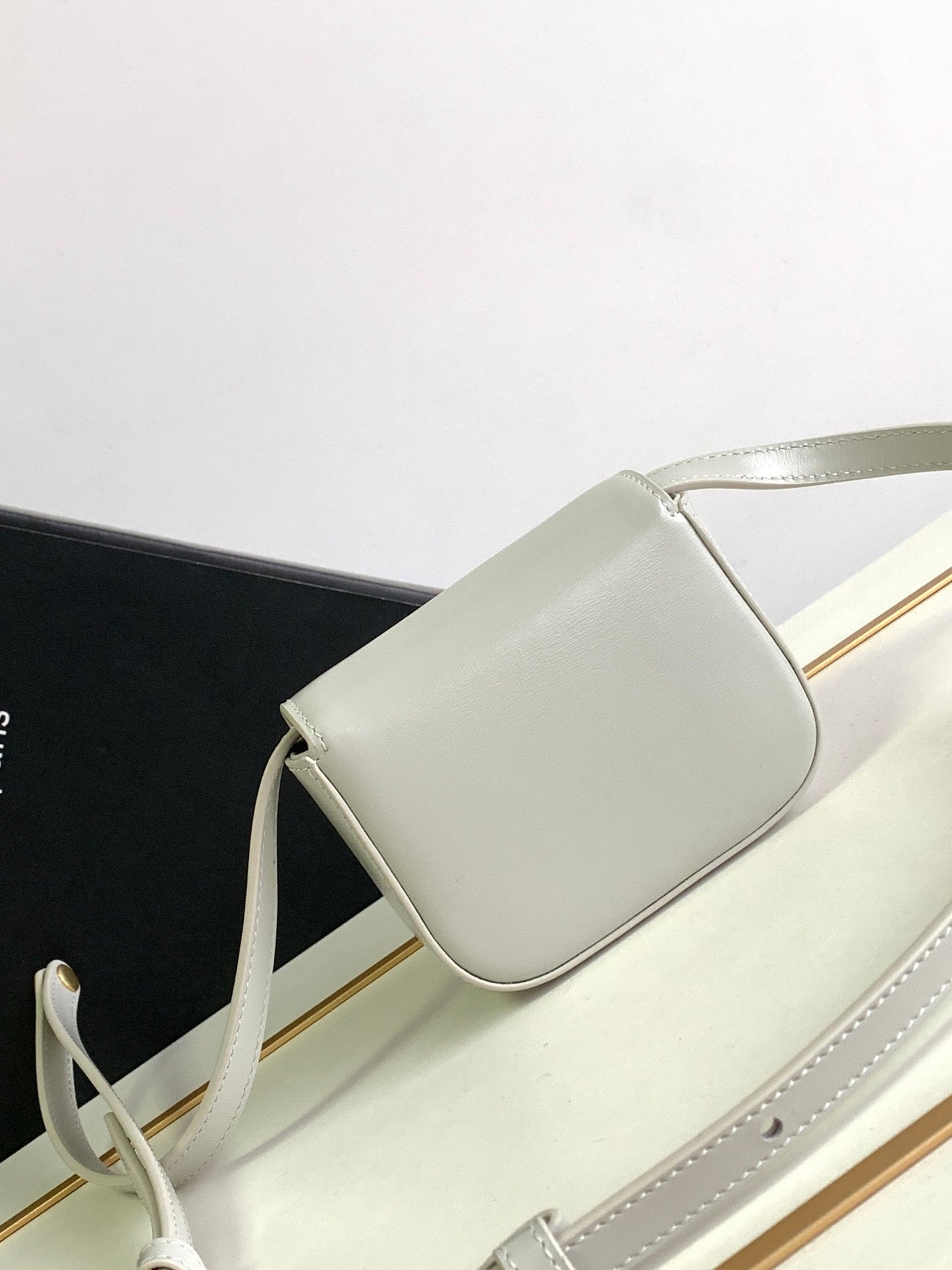 ティーン トリオンフ 11cm グレー カーフスキン