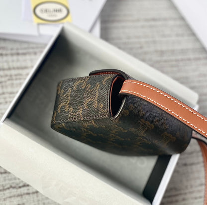 Sac à dos Teen Triomphe 11 cm en cuir de veau marron monogrammé