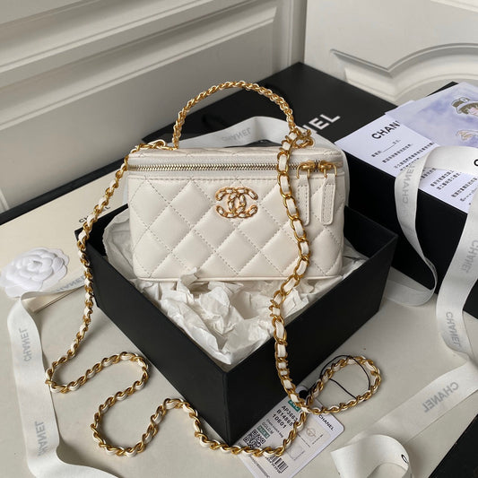 Trousse de toilette CC 17 cm en cuir d'agneau blanc Quincaillerie dorée