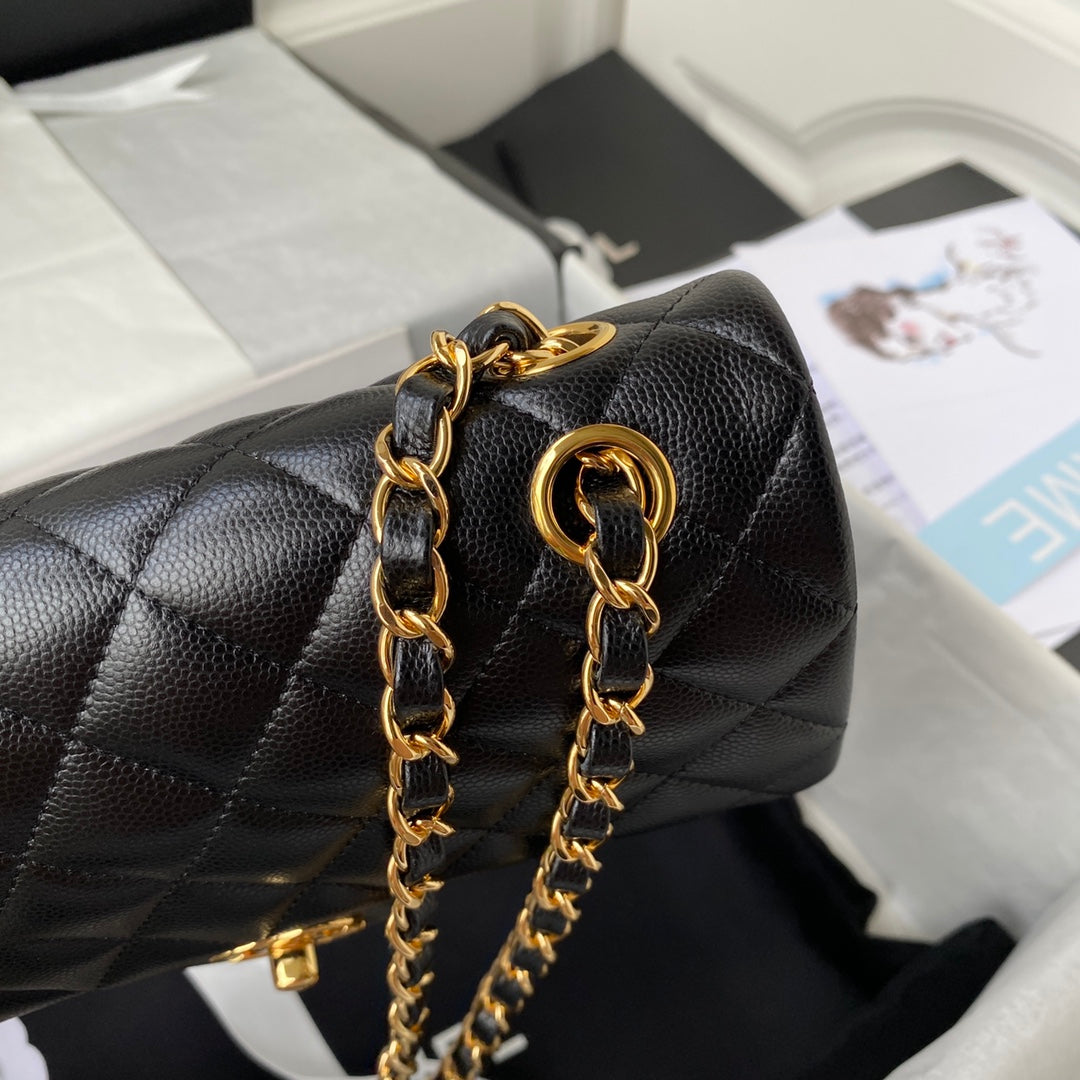 Sac à rabat classique moyen 23 cm Noir Caviar Quincaillerie dorée 