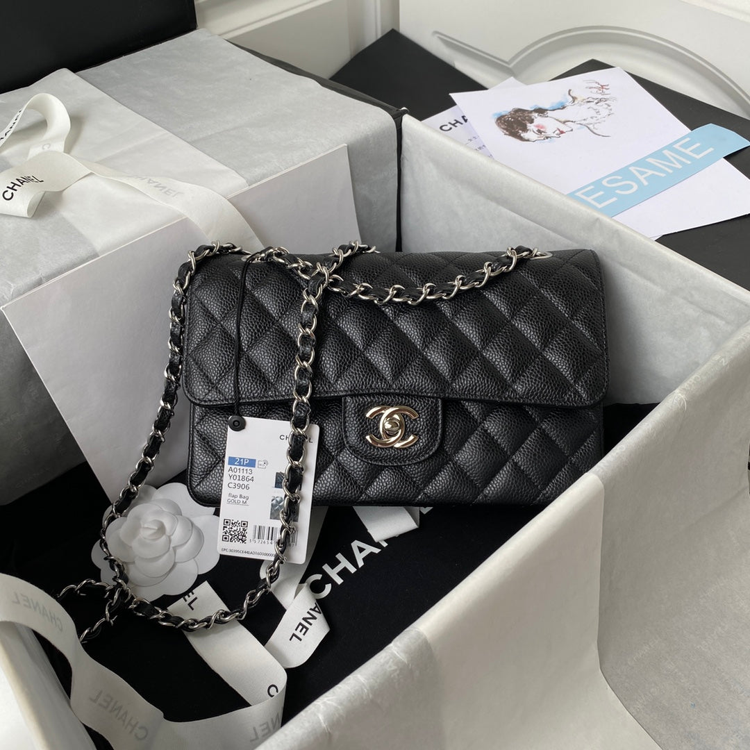 Sac à rabat classique moyen 23 cm Noir Caviar Quincaillerie argentée 