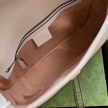 GG Marmont 26 cm en cuir de veau blanc avec finitions dorées